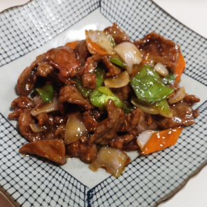 27. TERNERA CON SALSA OSTRA