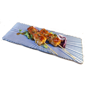 9C. PINCHOS DE SALMÓN (4 unds.)